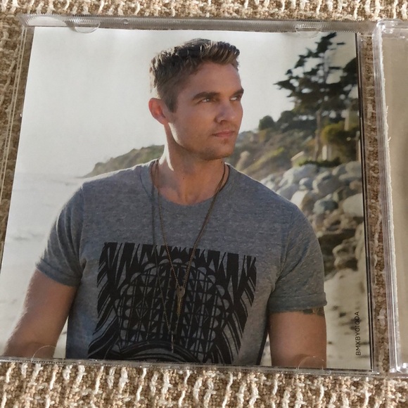 2. country CDs Tim McGraw and Brett Young - Picture 8 of 16